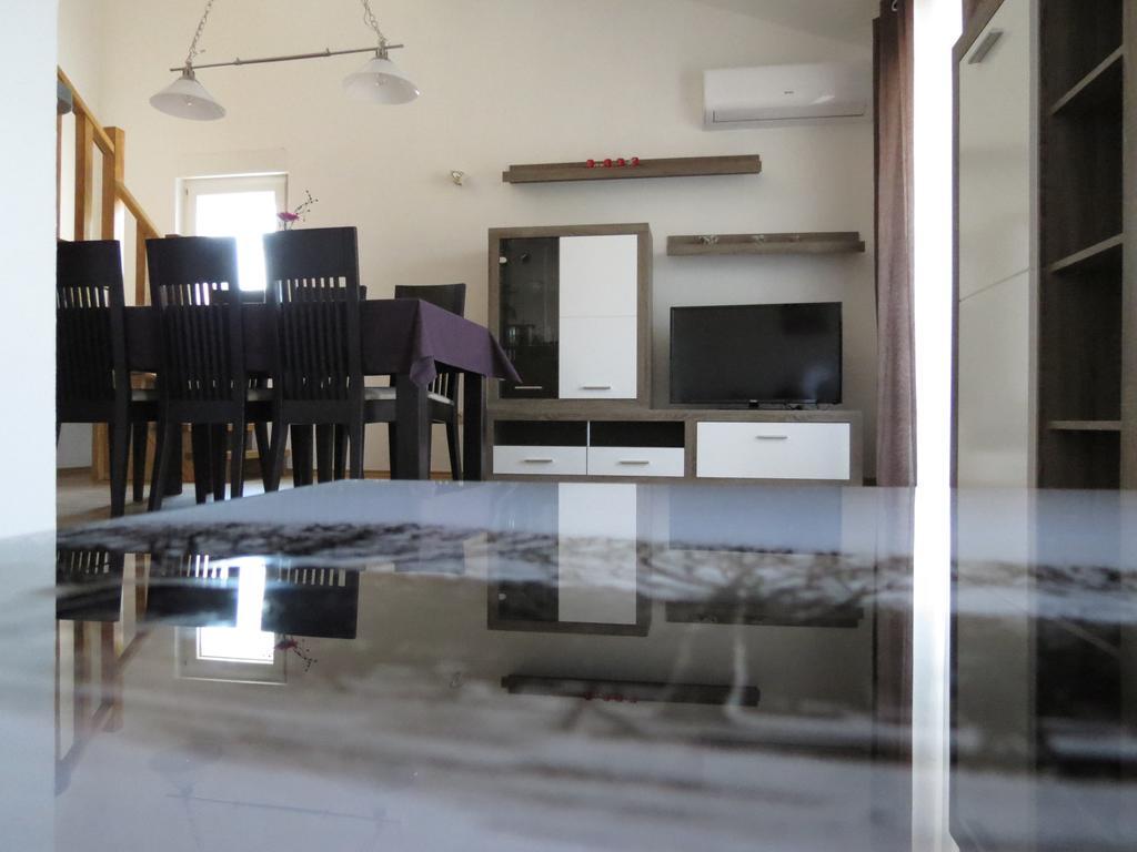 Apartments Ljubicic 포드스트라나 객실 사진